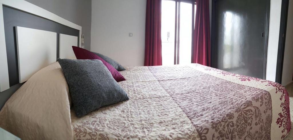 Hostal Ocana Manilva Buitenkant foto